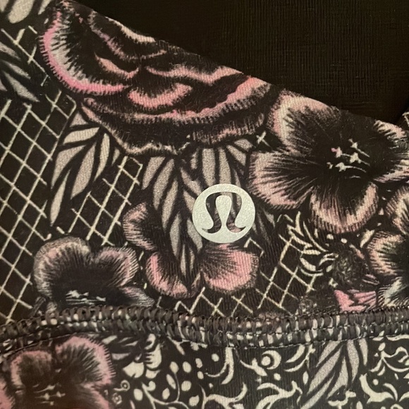 Lululemon Energy Bra (Size 8) - Picture 3 of 6